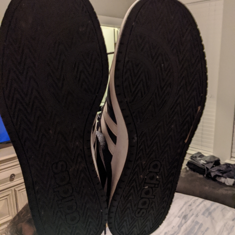 Want new shoes - Picture 4 of 4